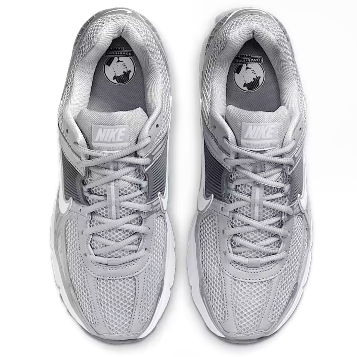 Nike Zoom Vomero 5 with fluffy laces