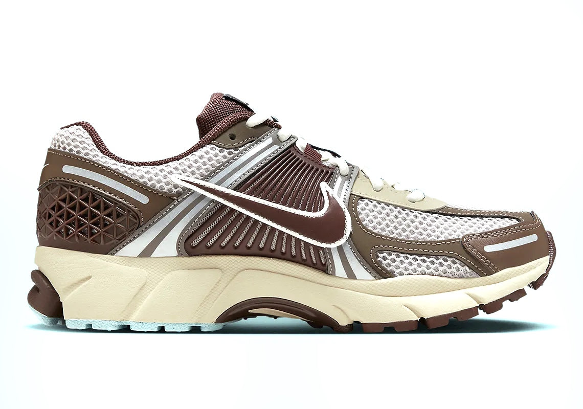 Zoom Vomero 5 Photon Dust Foam